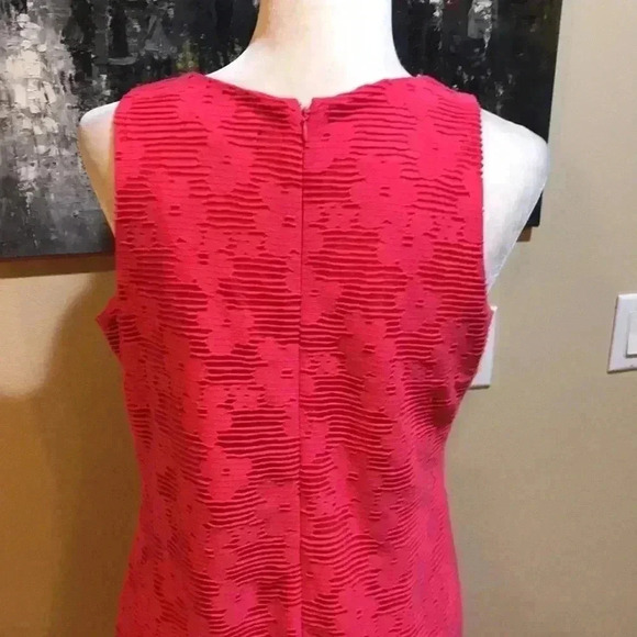 Nine West Hot Pink Floral Eyelet Midi Sheath Dress Fully Lined Zipper Back-Sz 4 - Picture 7 of 9